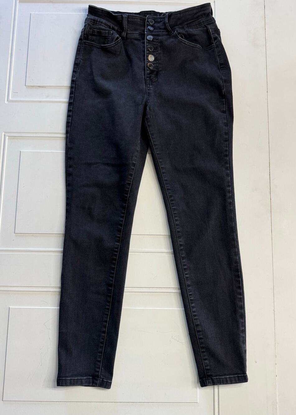 KanCan Kurvy Womens Sz 28 Ultra High Button Fly Rise Skinny Black Washout